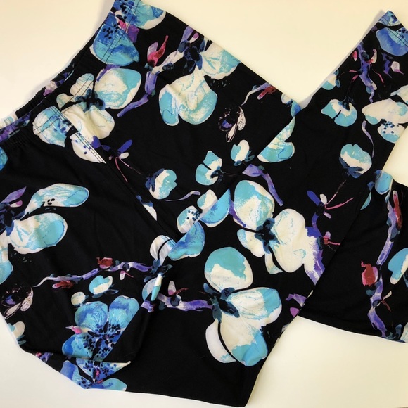 ❣️🍍SALE🍍❣️ Floral Print Legging - Picture 5 of 6